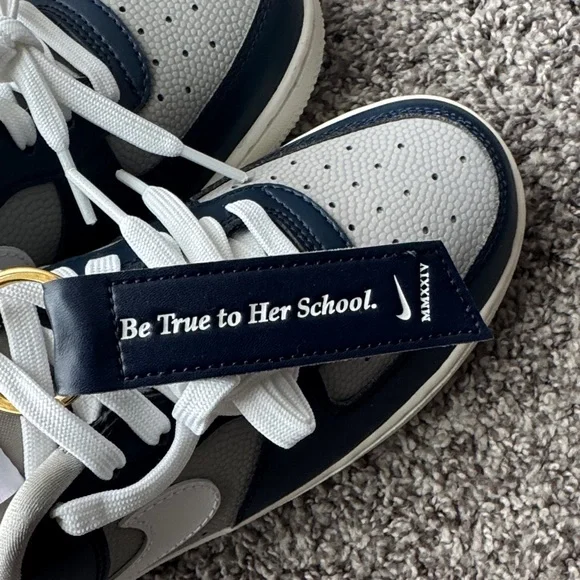 Nike Air Force 1 '07 SE - College Navy/White-Gray Women’s 8 Men’s 6.5 - Picture 9 of 11